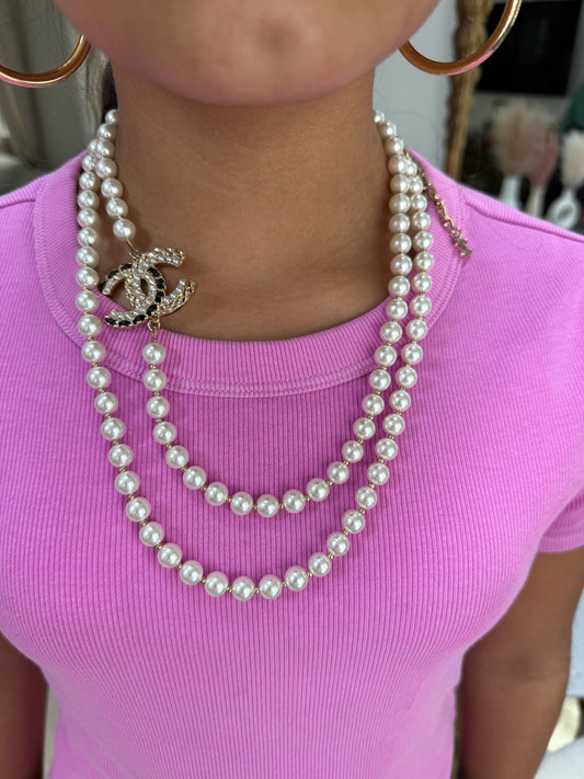 Pre-Order item Lariat long glass pearl and gold pendant necklace